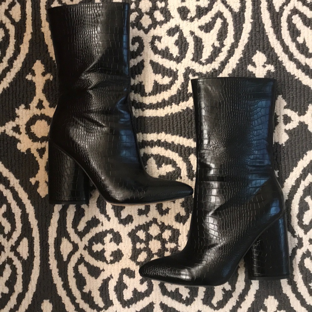 Pretty Little Thing “snake” black boots.